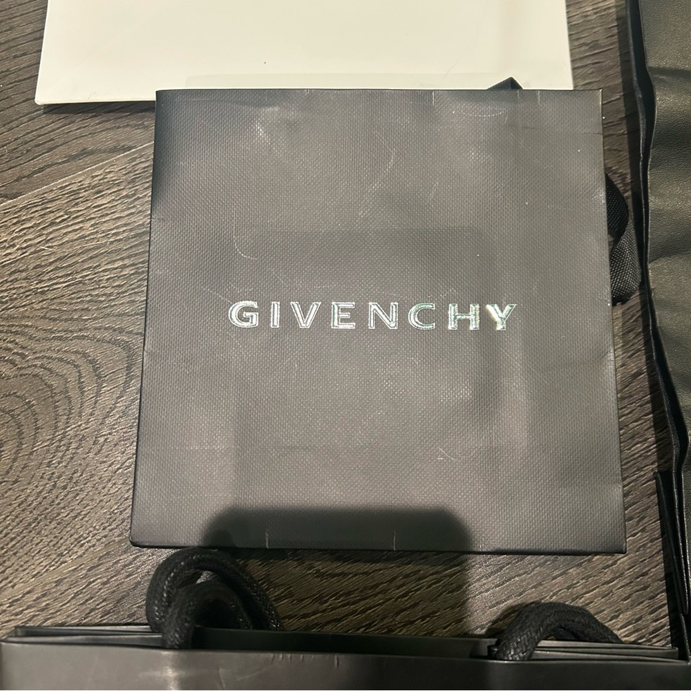 Misc Paper Bags x4 - Picture 3 of 14